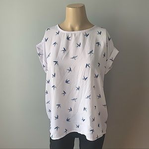 WHITE TEE SHIRT BLOUSE with BLUE BIRD PATTERN